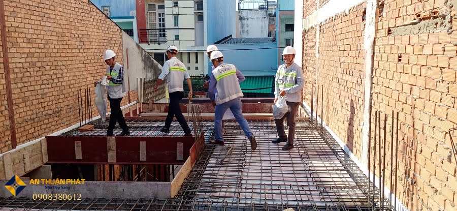 Tận dụng ánh sáng ngoài trời có thể giúp bạn tiết kiệm ngân sách.