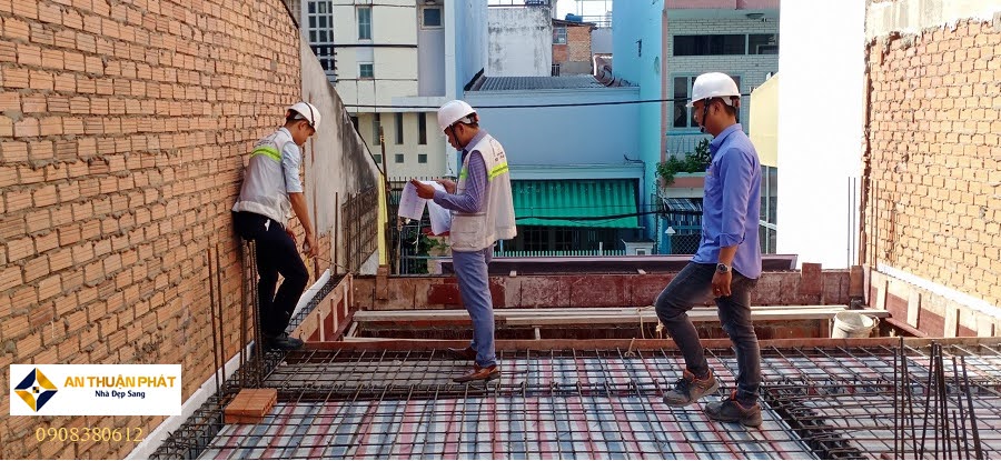 Nhân công sửa nhà của An Thuận Phát làm việc rất chuyên nghiệp, nhanh chóng.