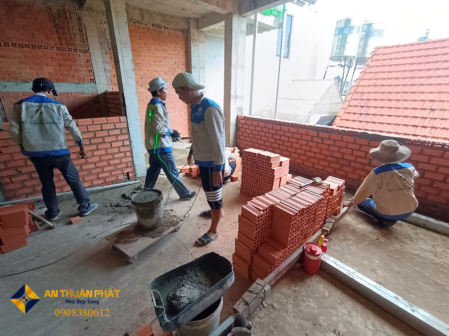 Thi công nhà trọn gói giúp khách hàng tiết công sức và thời gian.