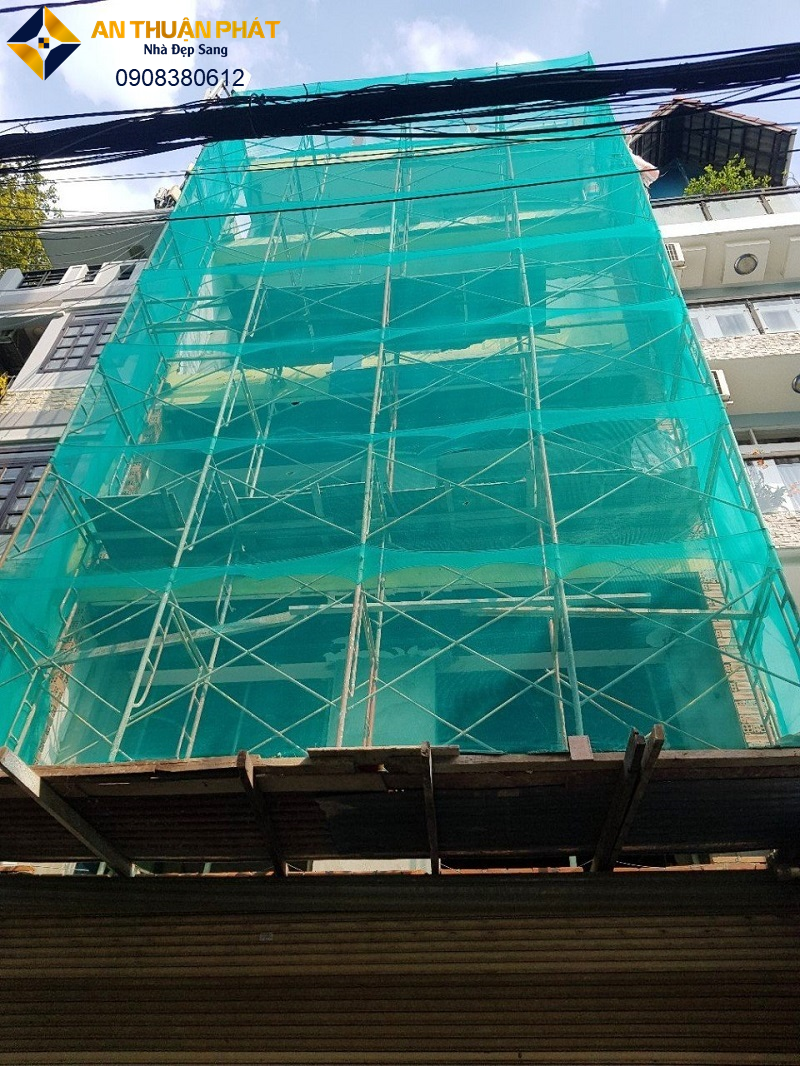 Cải tạo và sửa nhà Quận 10 không chỉ là việc làm để tạo ra một không gian sống mới mẻ và tiện nghi mà còn là cách để đảm bảo rằng ngôi nhà của bạn luôn vững chãi và an toàn.